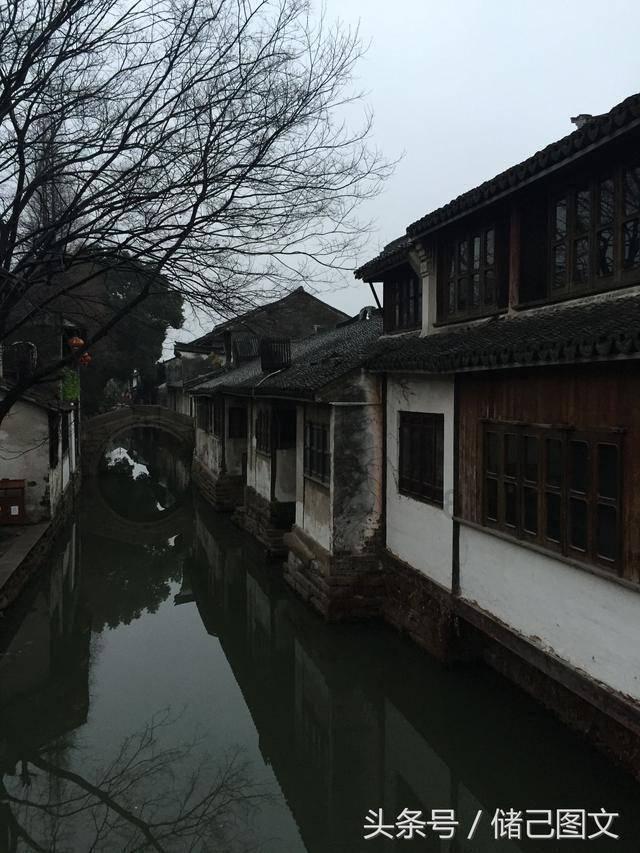 别让回忆成为你的累赘，过期了就让它们随风飘散